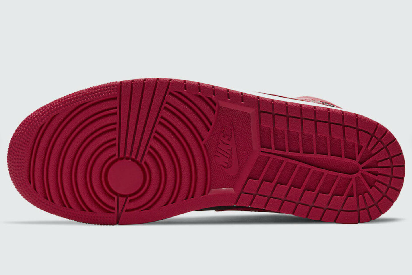 Air Jordan 1 Mid Fire Red